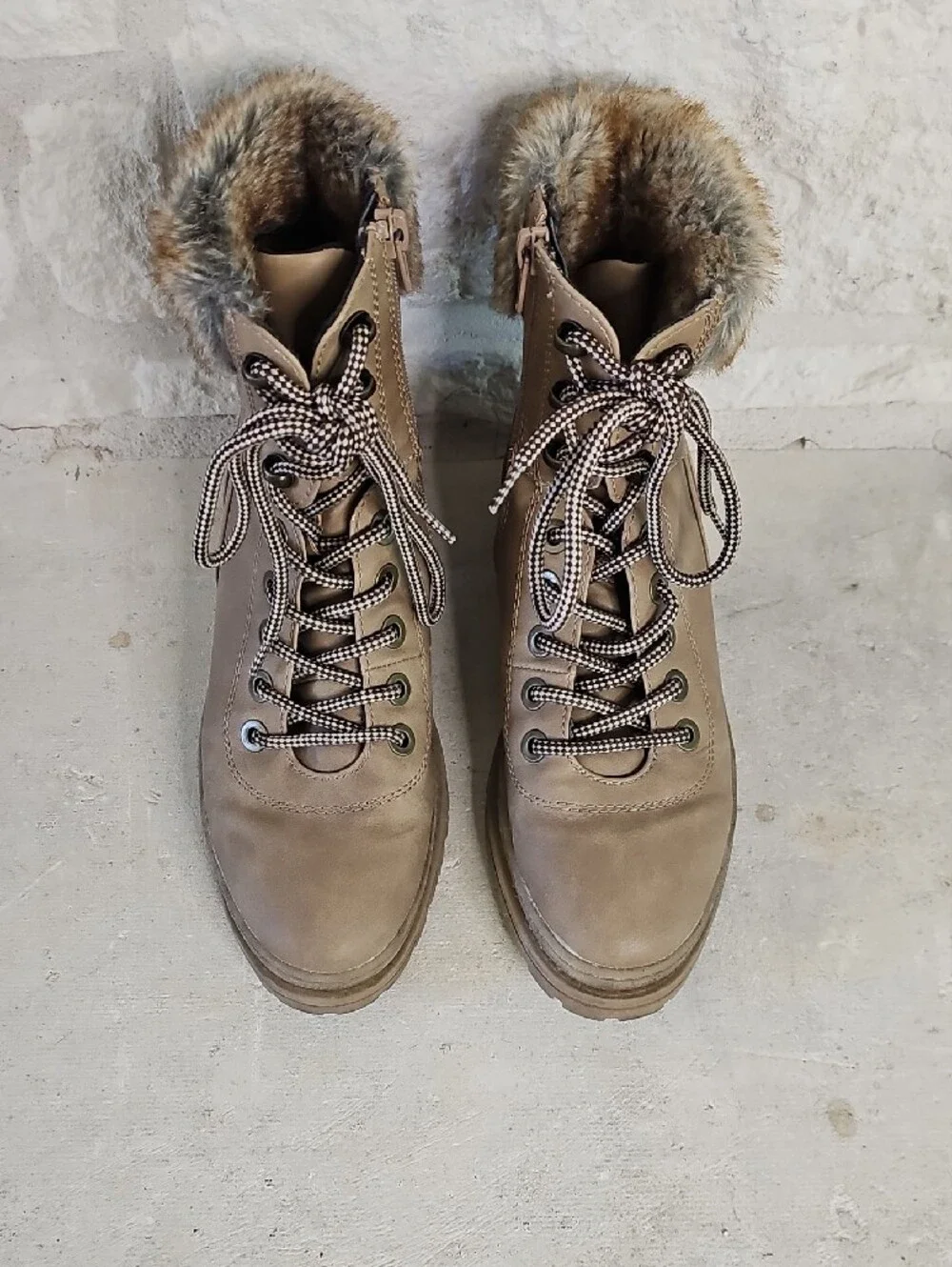 Steve Madden Leather Keystone Lug Hiker Boot Faux Fur Trim Sz 7.5